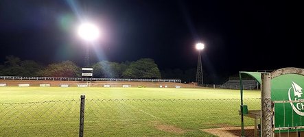 Instalación de iluminación de canchas image1