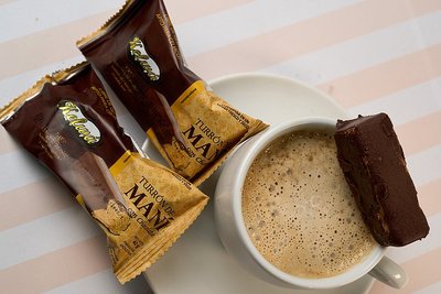 Turrón de maní con chocolate 40g logo