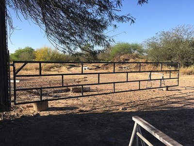 Portones para Piquetes y Corral logo