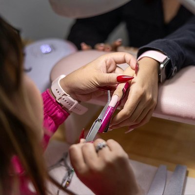 Manicura & pedicura en el chaco logo